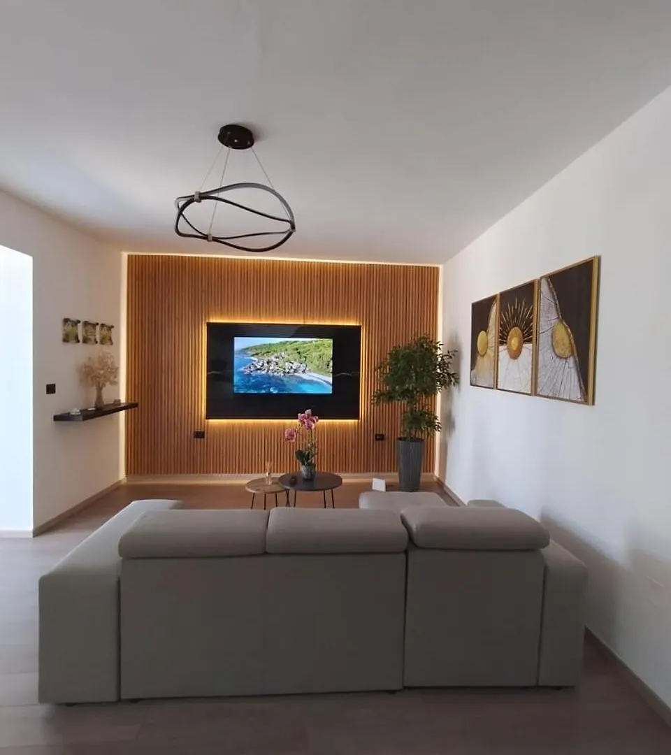 Vila Kurti Vlore Villa