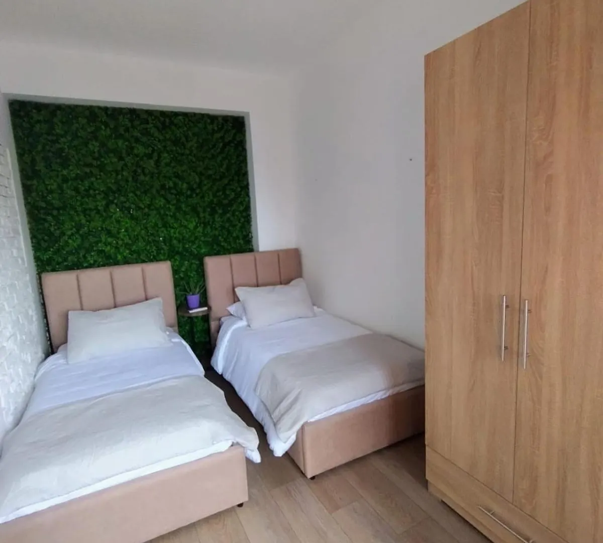 Vila Kurti Vlore 0*,  Albania